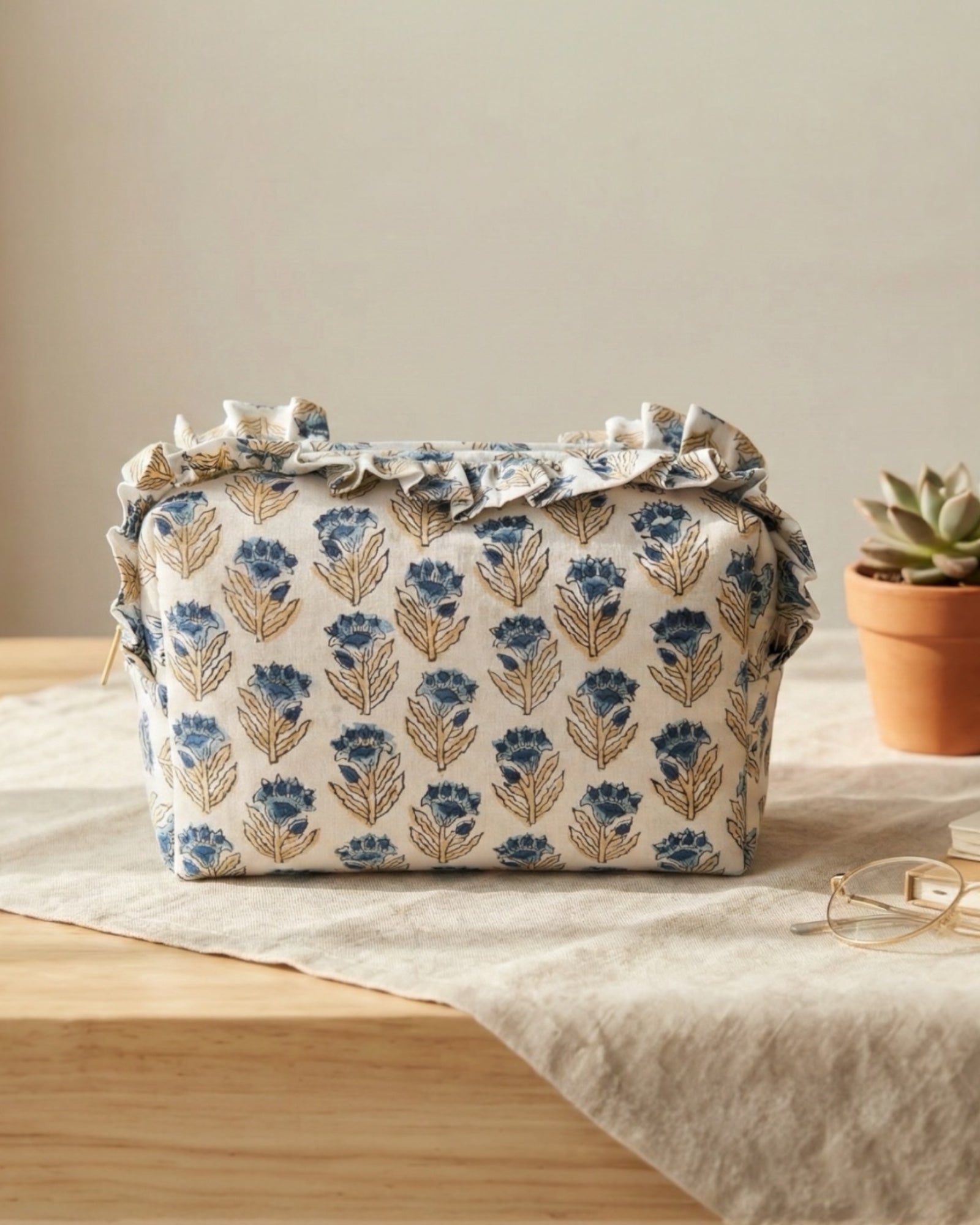 Austen Ruffle Organiser